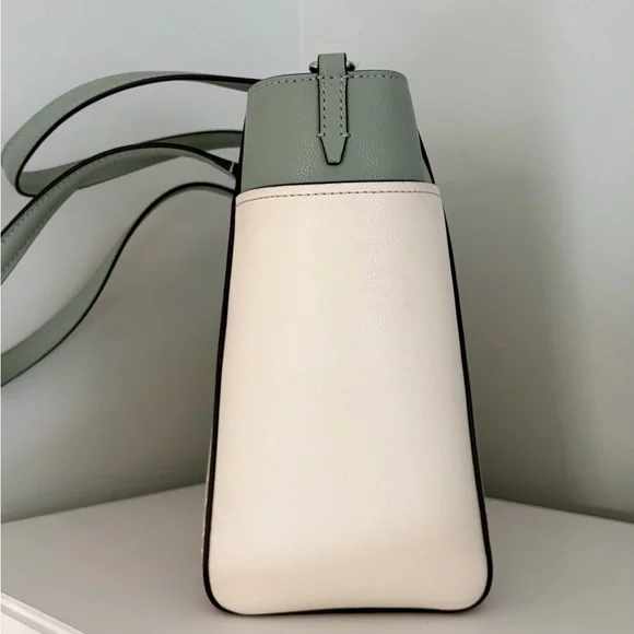 Calvin Klein bag - Picture 10 of 11